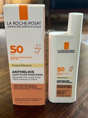La Roche-Posay Anthelios Tinted Mineral SPF 50 - Light (Cream) | New
